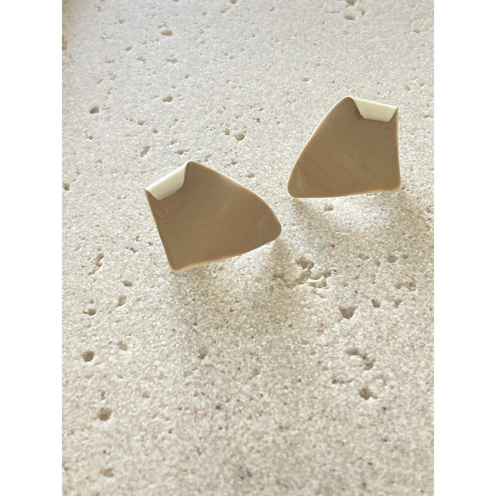 Abstract Geometric Stud Earrings‎ Beige Cream Enamel Modern Minimalist Earthy